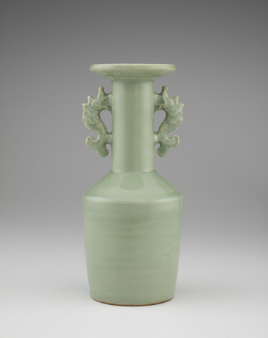 Mallet-shaped vase. Probably Dayao kiln, Longquan, Zhejiang province, China, Southern Song or Yuan period, late 13th–early 14th century. Freer Gallery of Art and Arthur M. Sackler Gallery, F1937.18