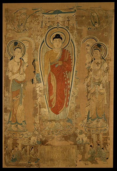《釋迦牟尼於靈鷲山說法圖》絲織品，約八世紀，敦煌莫高窟出土，現藏英國博物館 。©British Museum, MAS.1129 (Ch.00260)