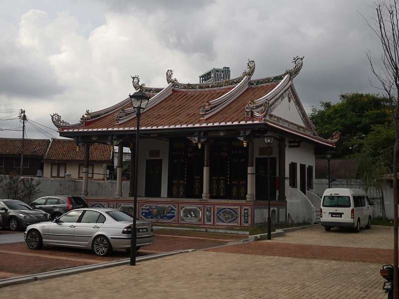 201080905-p006