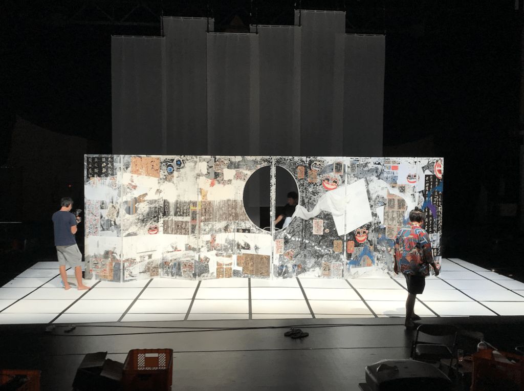 《論疊韻》2018年8月在日本舉辦、三年一度的「越後妻有大地藝術祭」上重演,獲得好評。 《論疊韻》2018年8月在日本舉辦、三年一度的「越後妻有大地藝術祭」上重演,獲得好評。